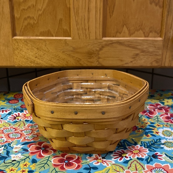 Longaberger 1999 Generations Basket,Protector. Signed Wendy, Larry, Car… - Picture 4 of 10